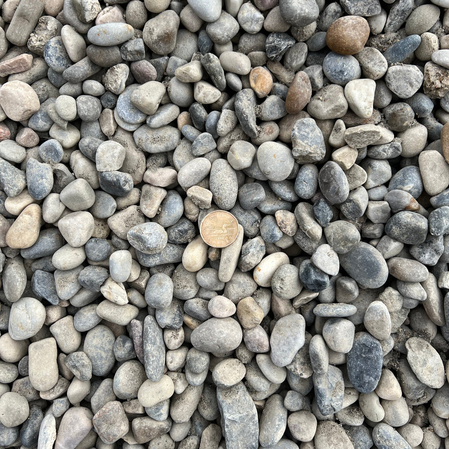 Close up of 25mm Wash Round Rocks